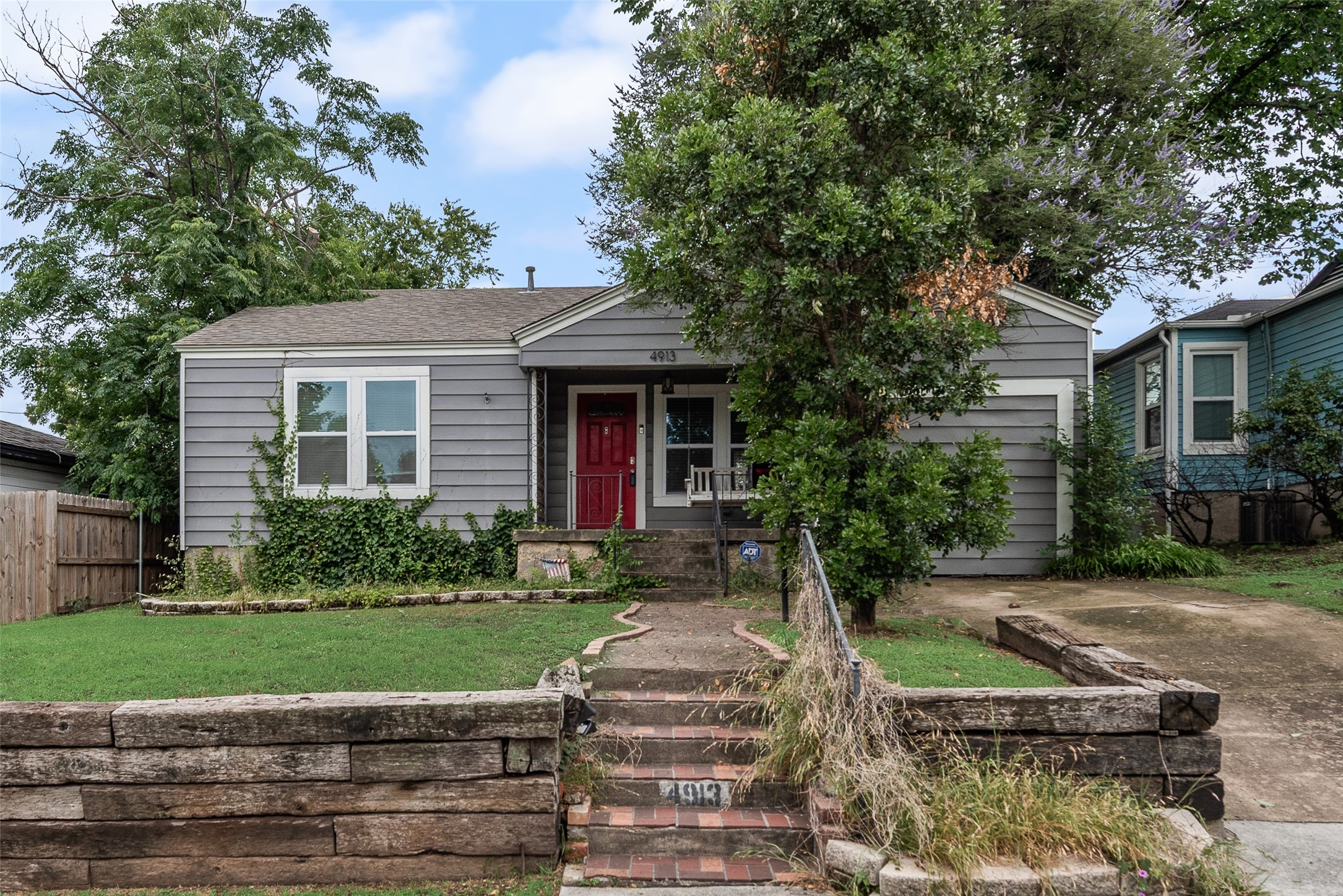 4913 Calmont Avenue Fort Worth TX 76107