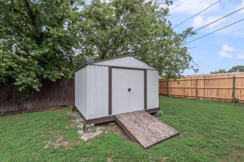 4913 Calmont Avenue Fort Worth TX 76107