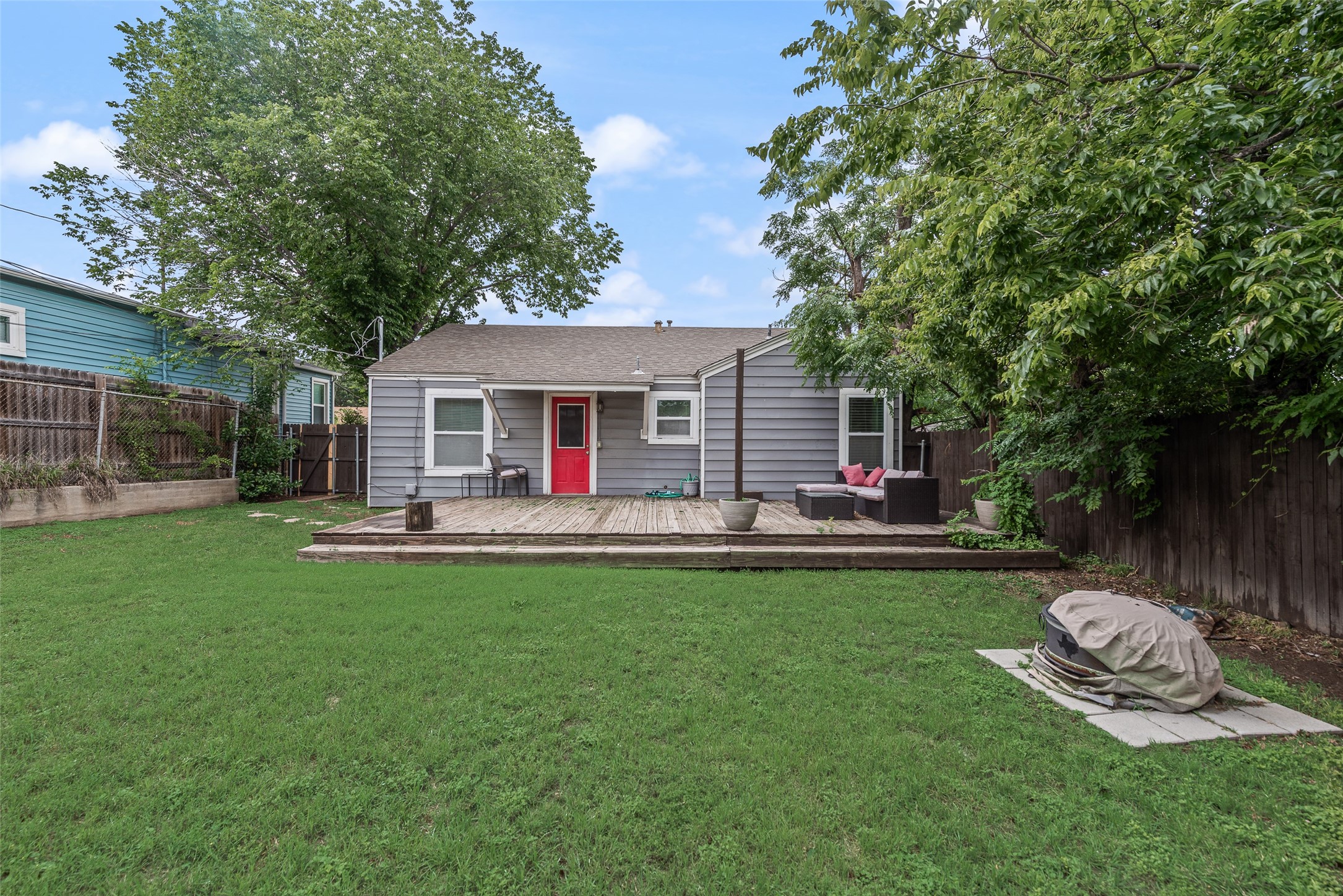 4913 Calmont Avenue Fort Worth TX 76107