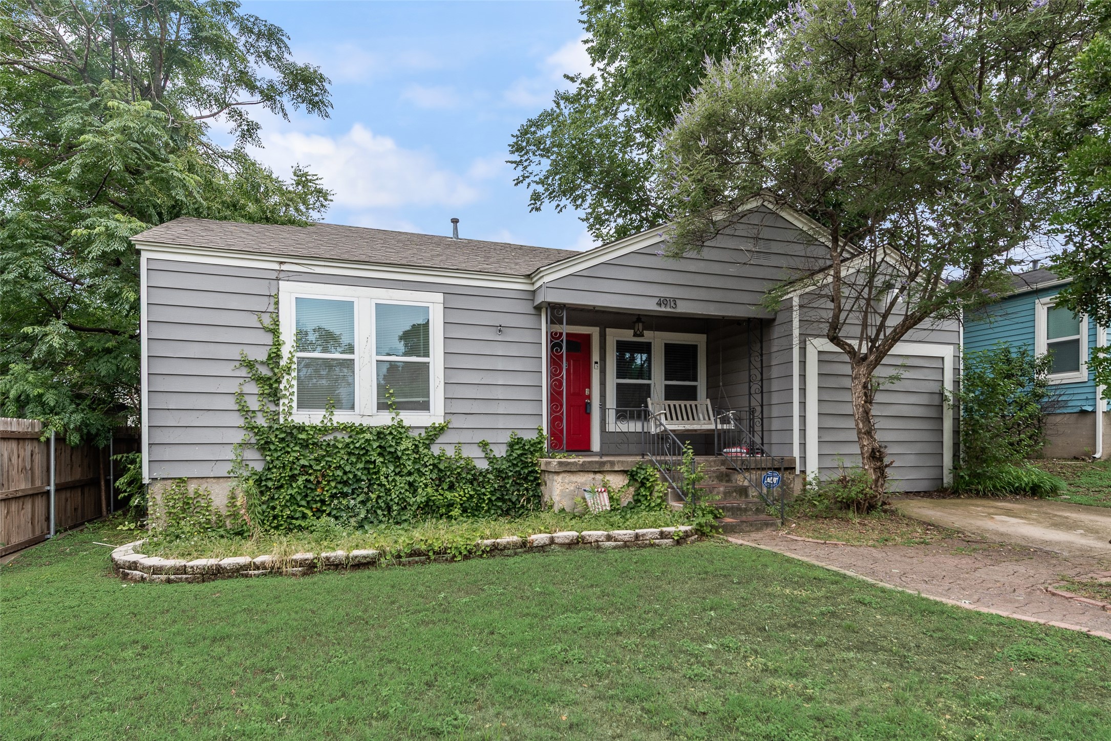 4913 Calmont Avenue Fort Worth TX 76107