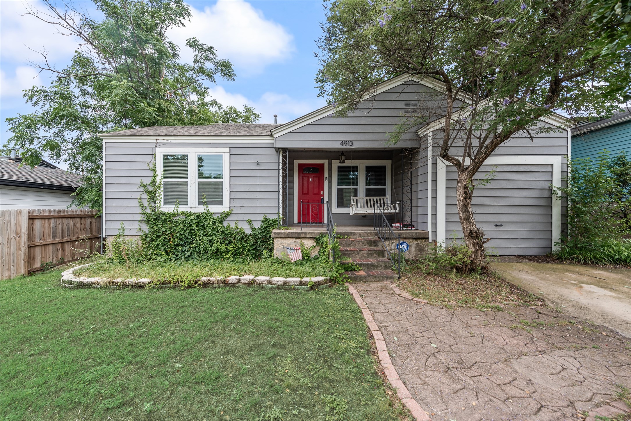 4913 Calmont Avenue Fort Worth TX 76107