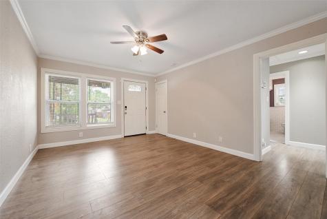 4913 Calmont Avenue Fort Worth TX 76107