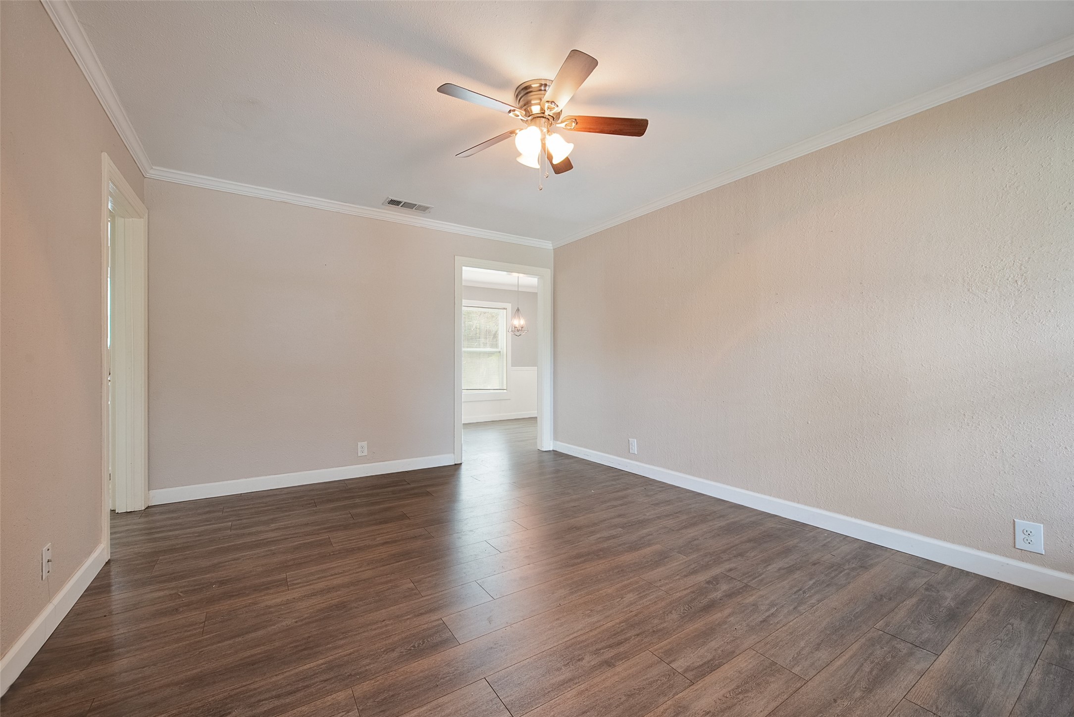 4913 Calmont Avenue Fort Worth TX 76107