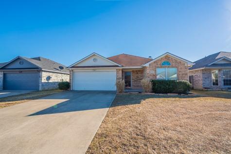 1031 Caliente Drive Grand Prairie TX 75051
