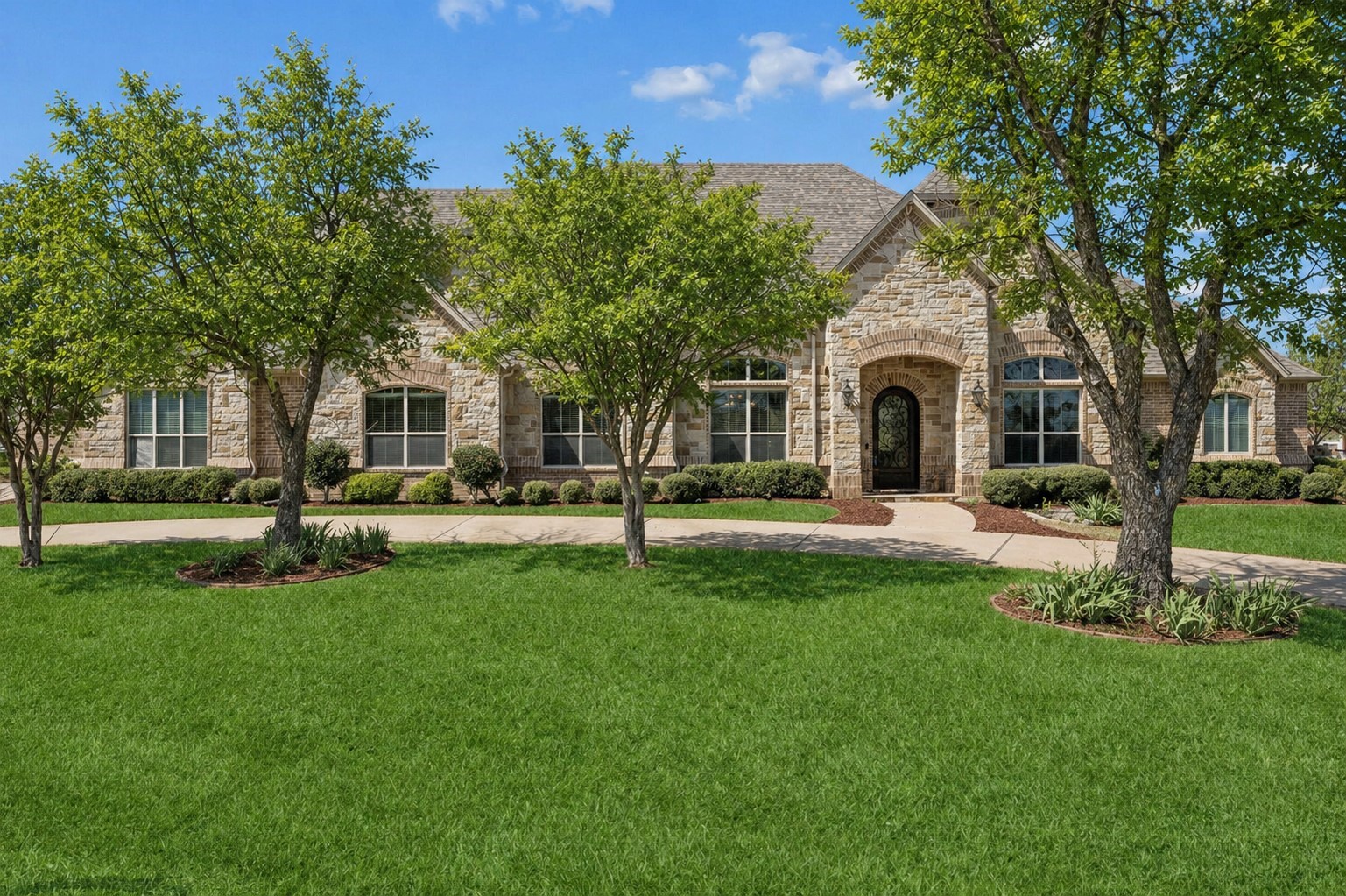 8900 Augusta Drive Granbury TX 76049
