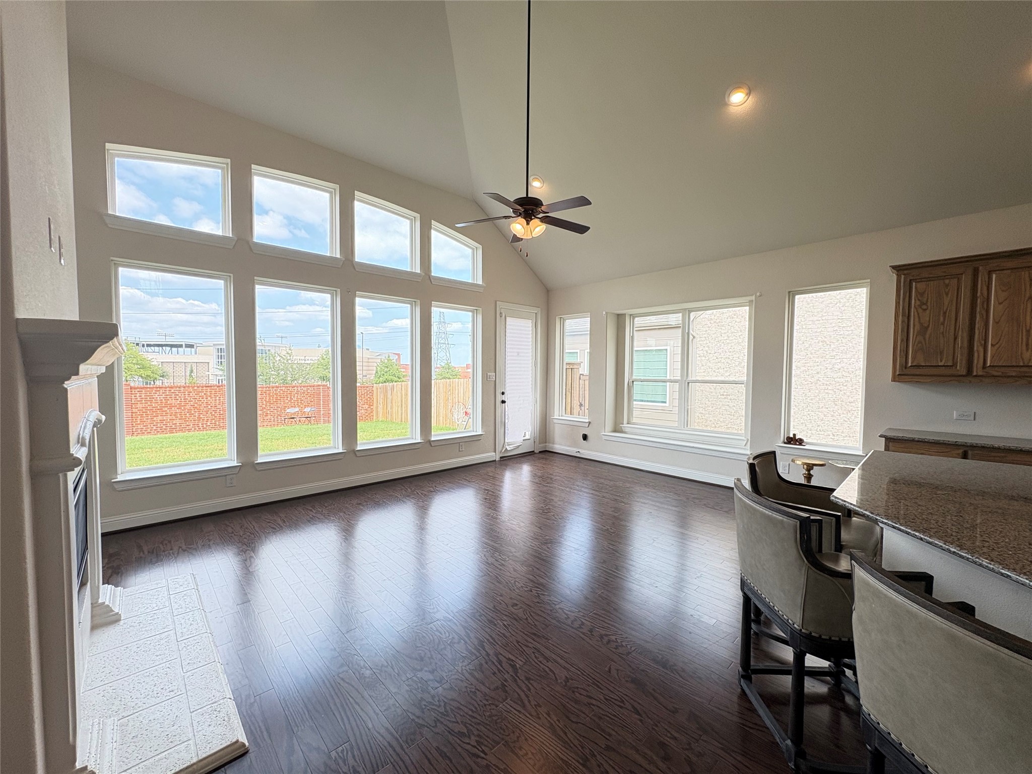 323 Butternut Way Irving TX 75063