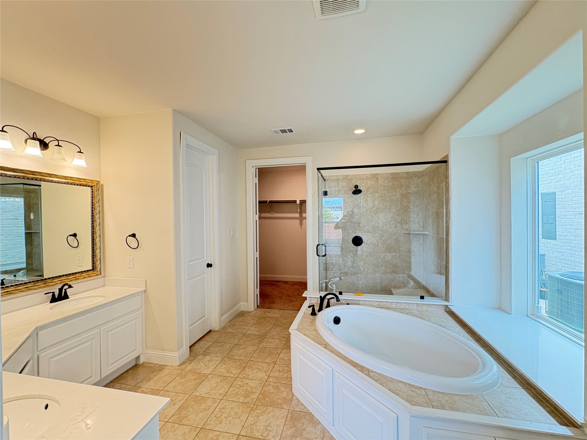 323 Butternut Way Irving TX 75063