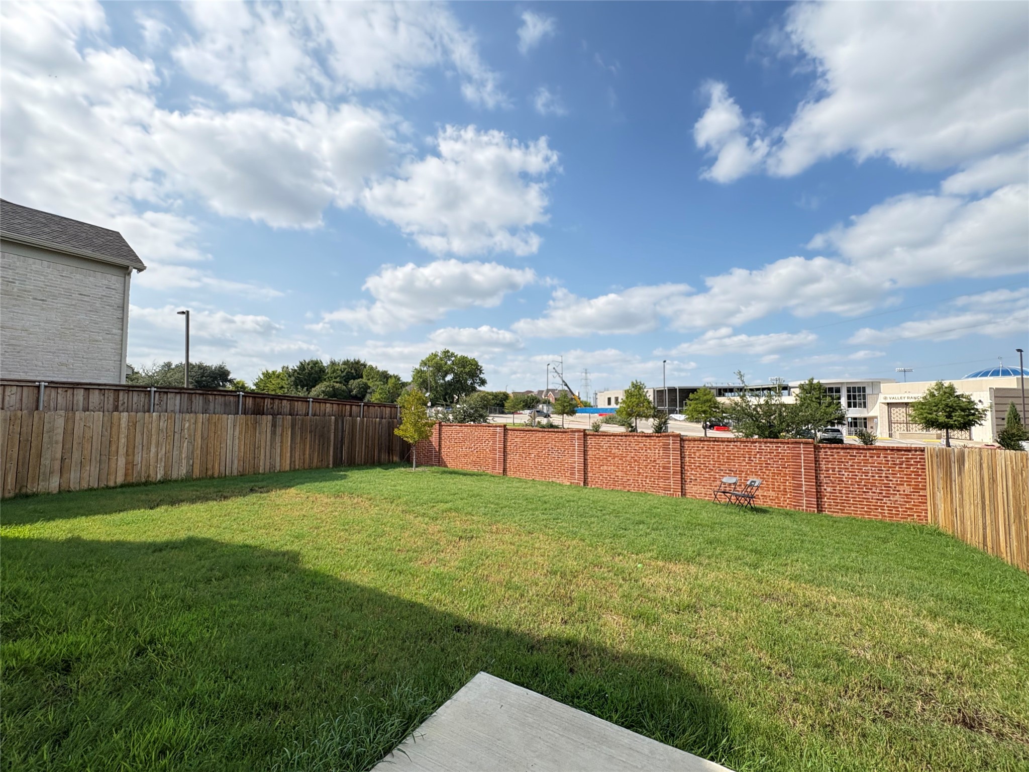 323 Butternut Way Irving TX 75063