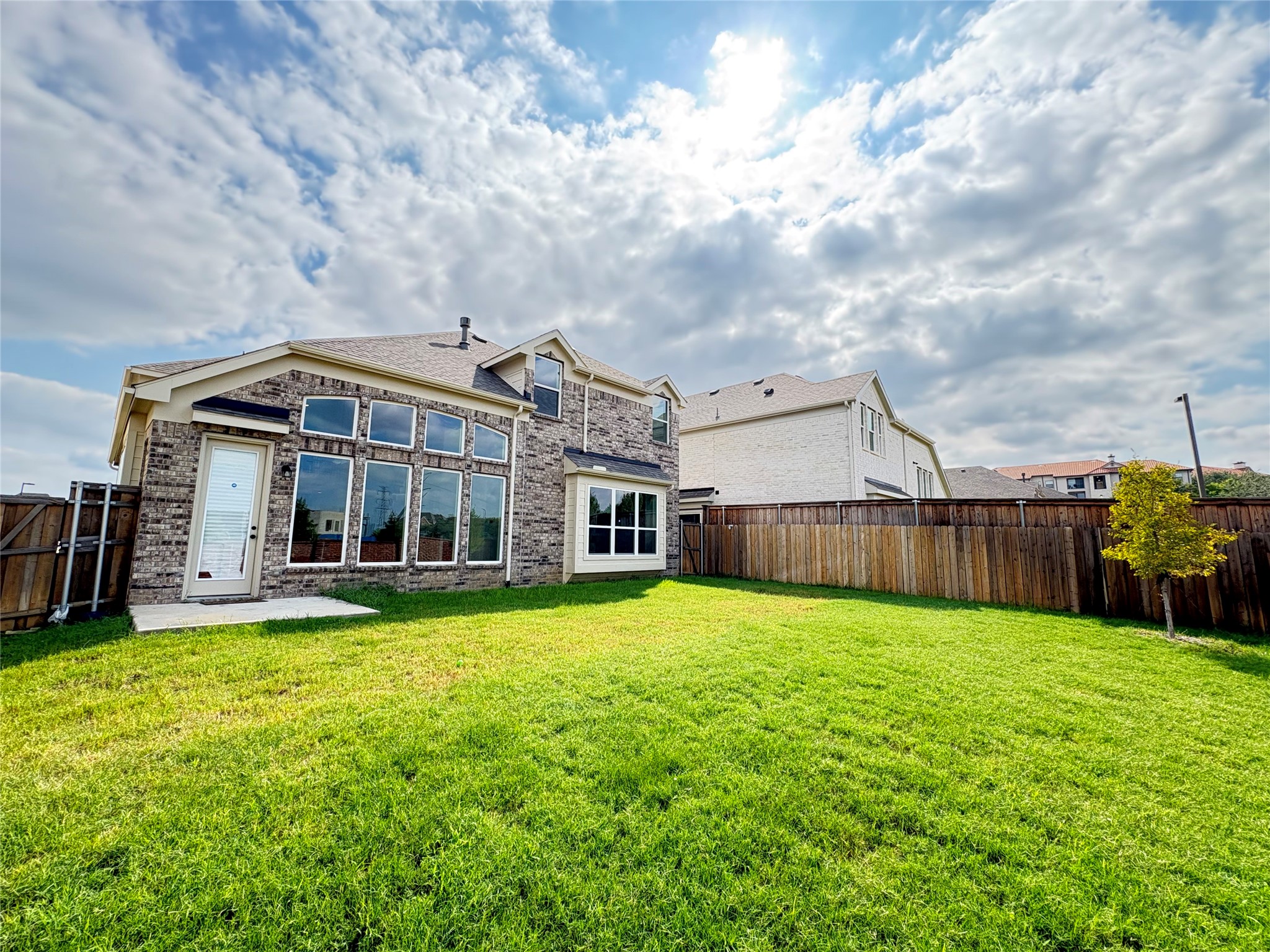 323 Butternut Way Irving TX 75063
