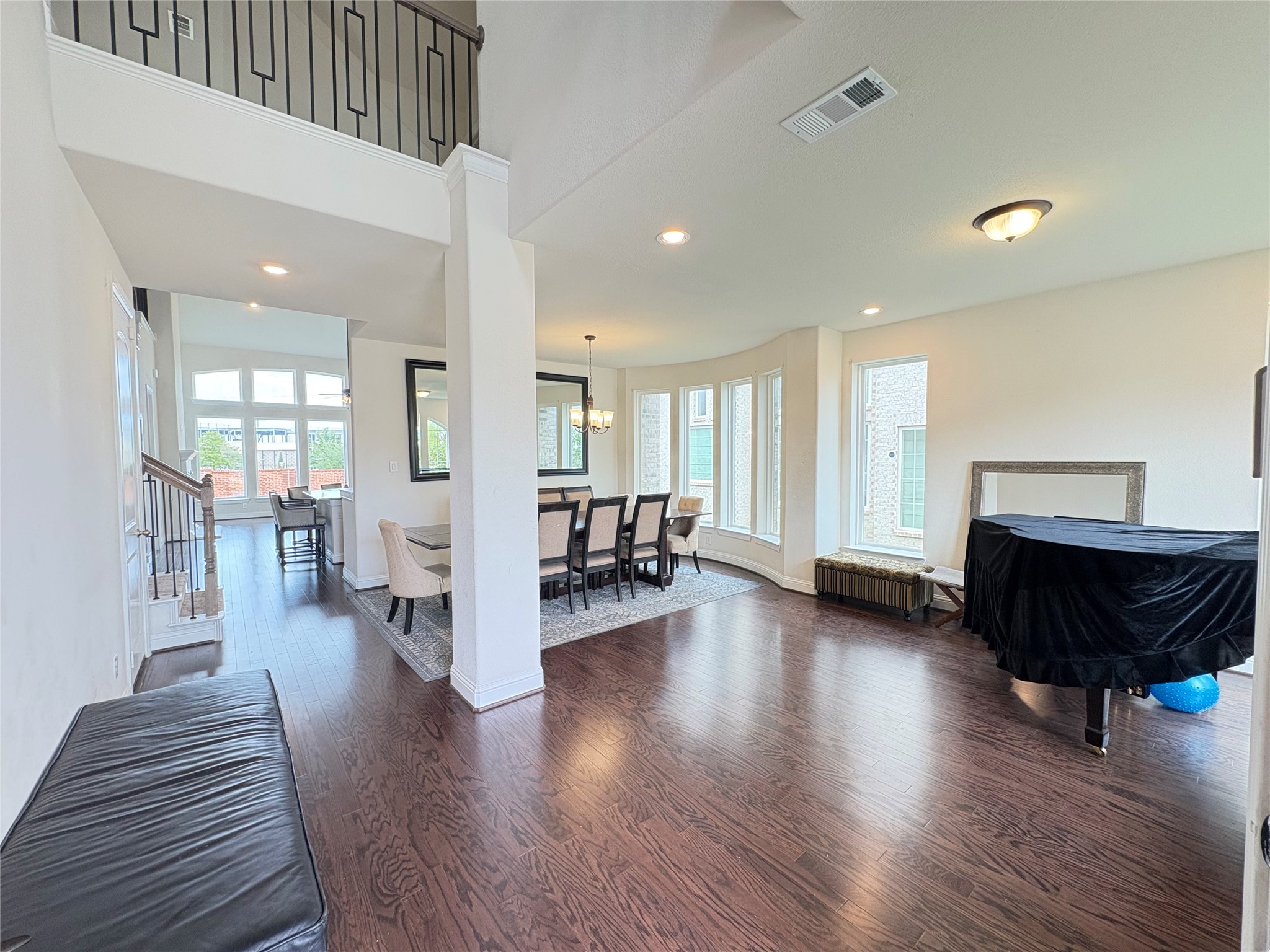 323 Butternut Way Irving TX 75063