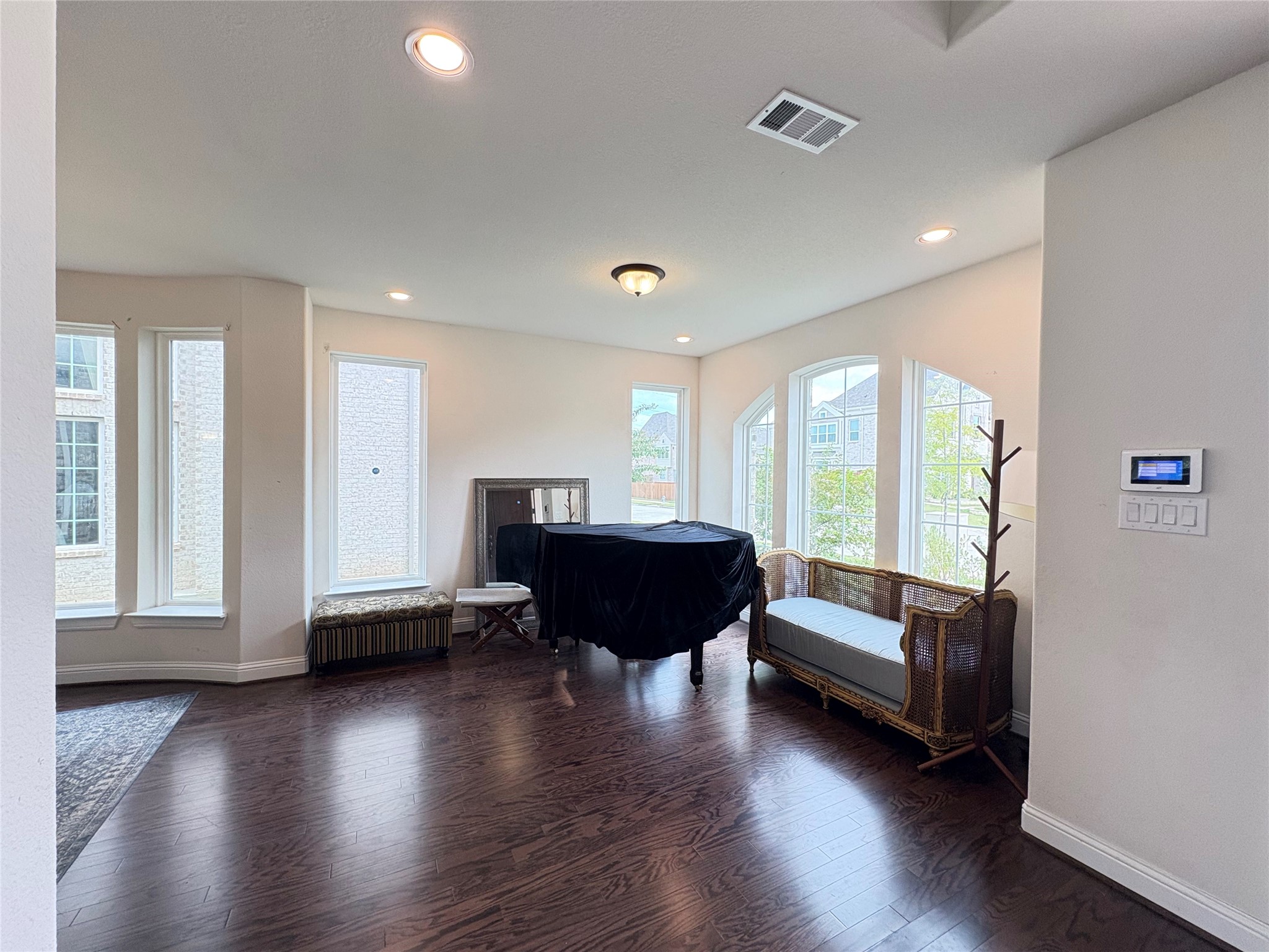 323 Butternut Way Irving TX 75063