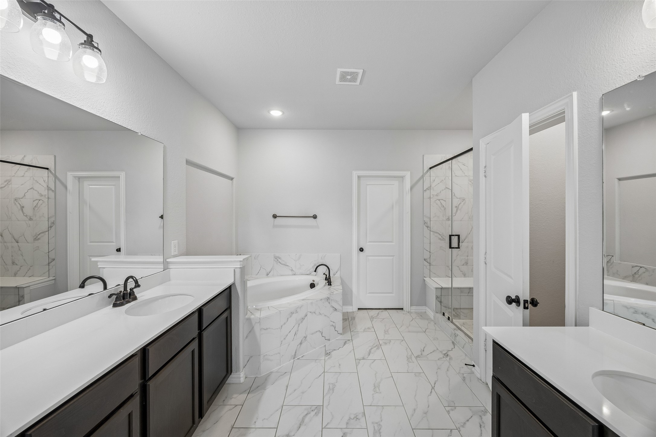2533 Westbank Trail Garland TX 75042