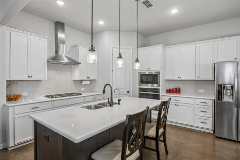 2533 Westbank Trail Garland TX 75042