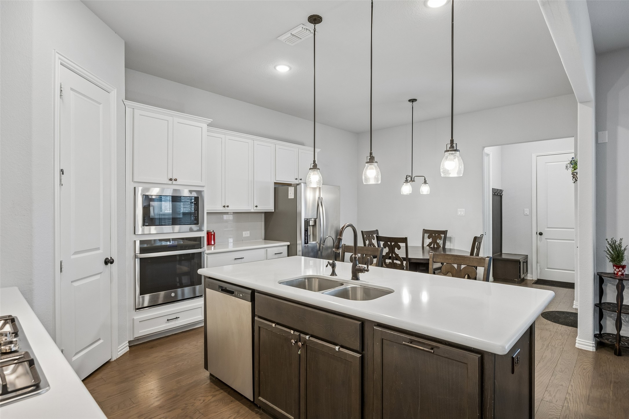 2533 Westbank Trail Garland TX 75042