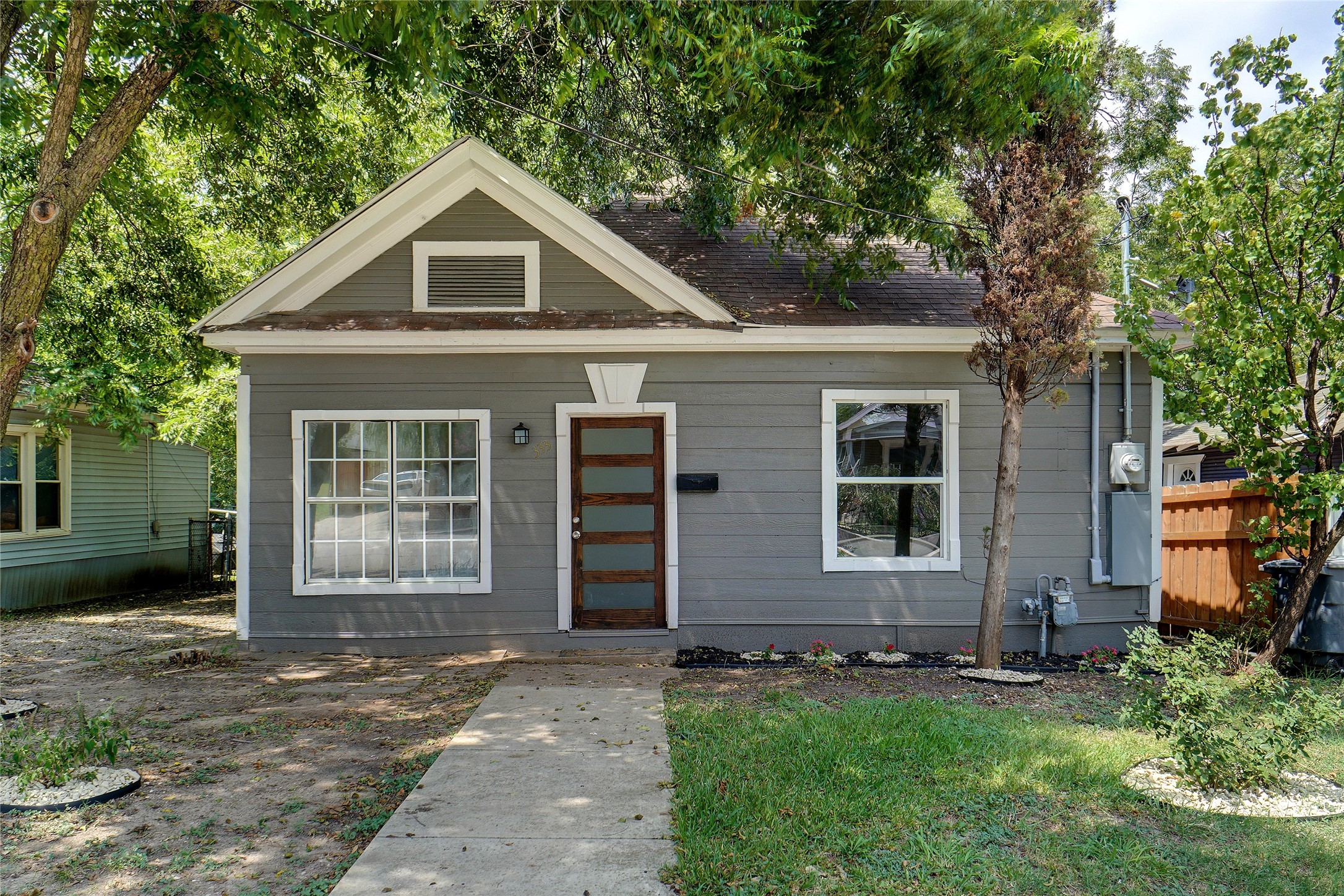 333 N Patton Avenue Dallas TX 75203