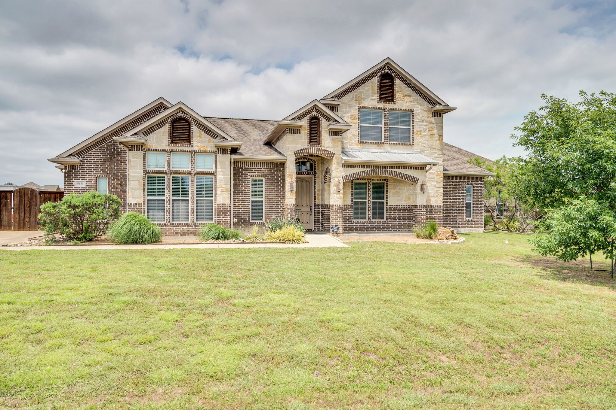8611 Mattie Lane Waxahachie TX 75167