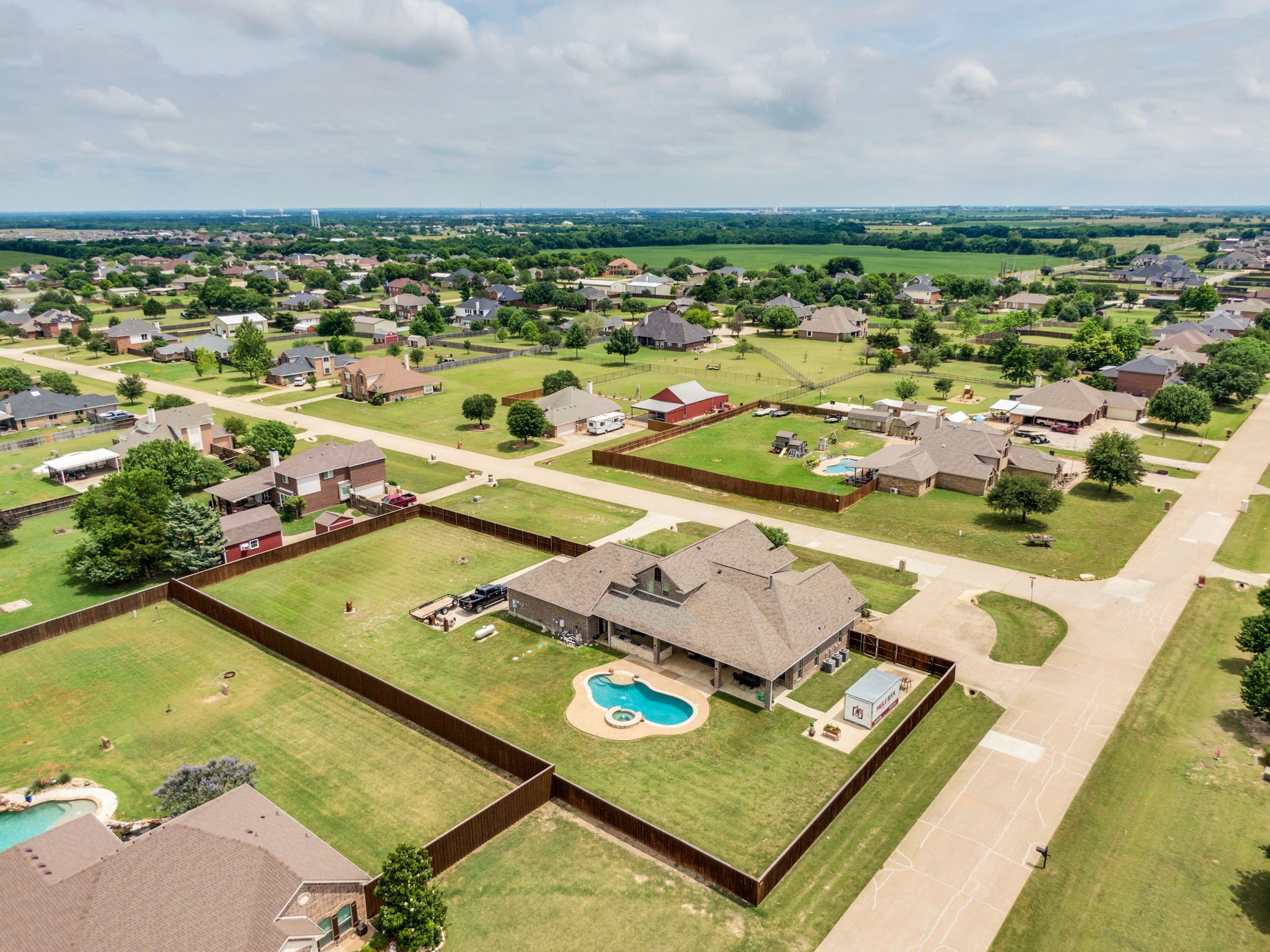 8611 Mattie Lane Waxahachie TX 75167