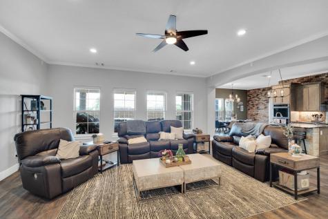 8611 Mattie Lane Waxahachie TX 75167