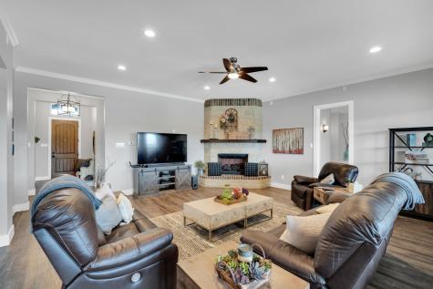 8611 Mattie Lane Waxahachie TX 75167