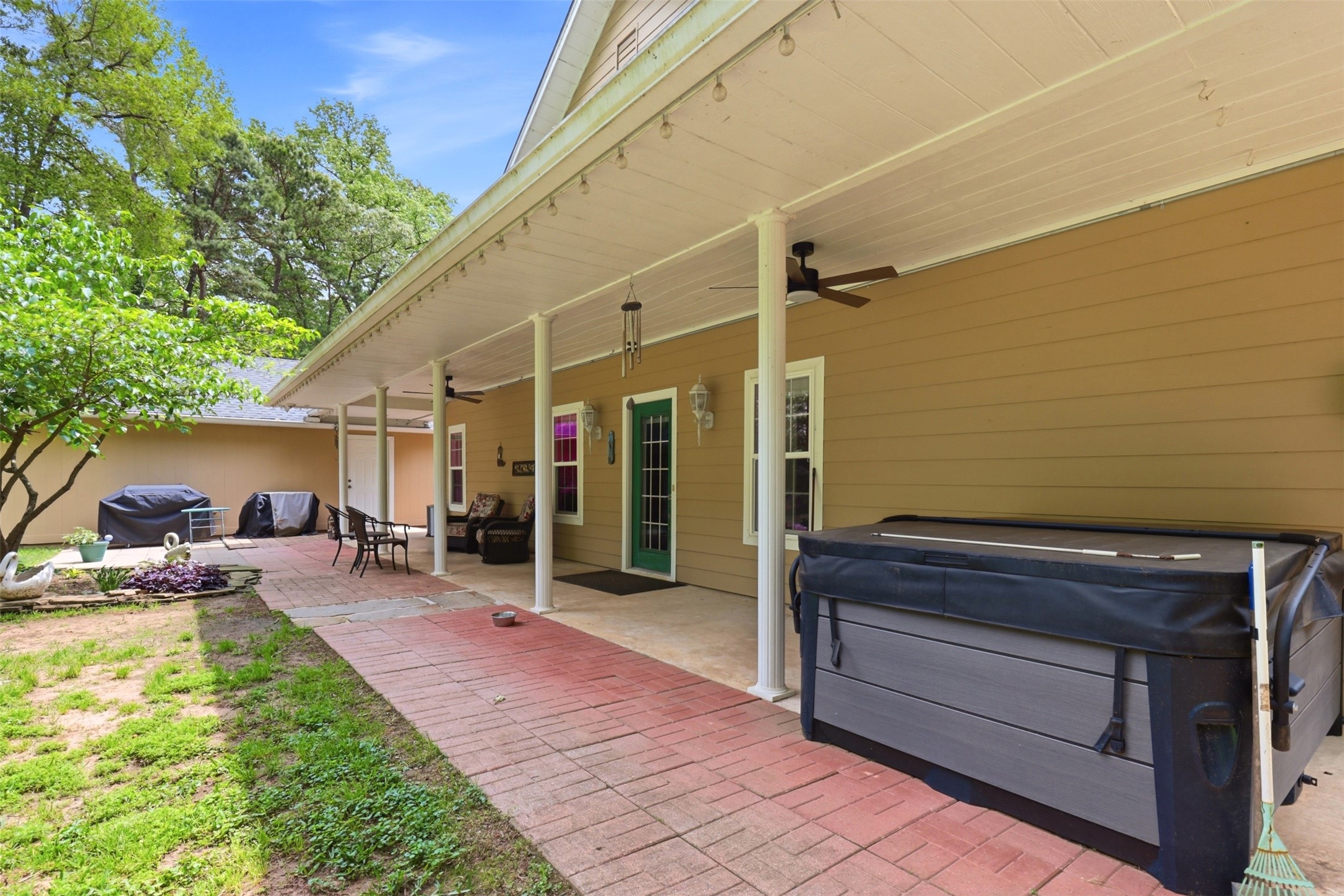 302 King Shore Boulevard Scroggins TX 75480