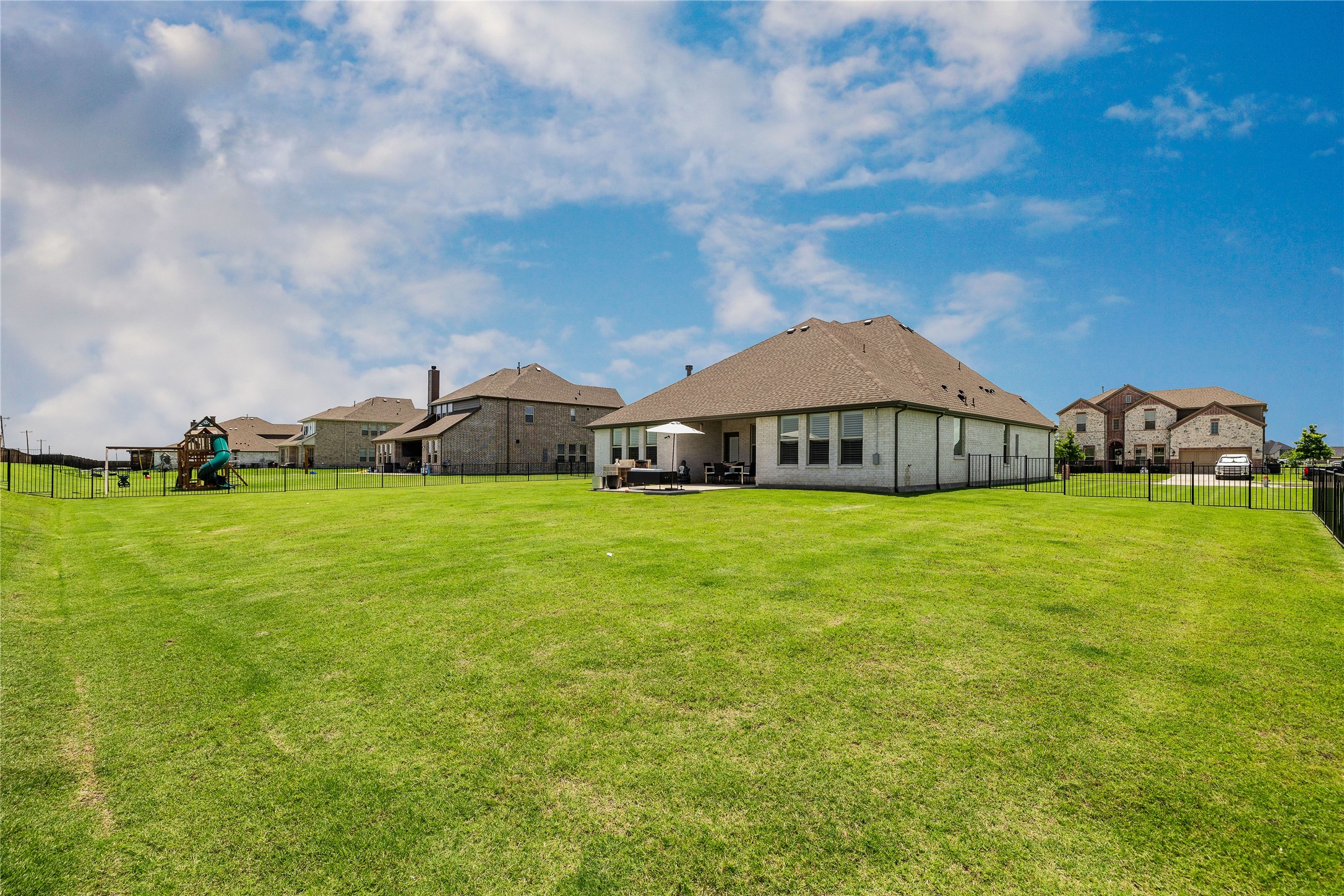 1430 Shaker Hills Road Gunter TX 75058