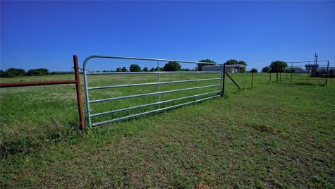 433 Fruitland Road Bowie TX 76230