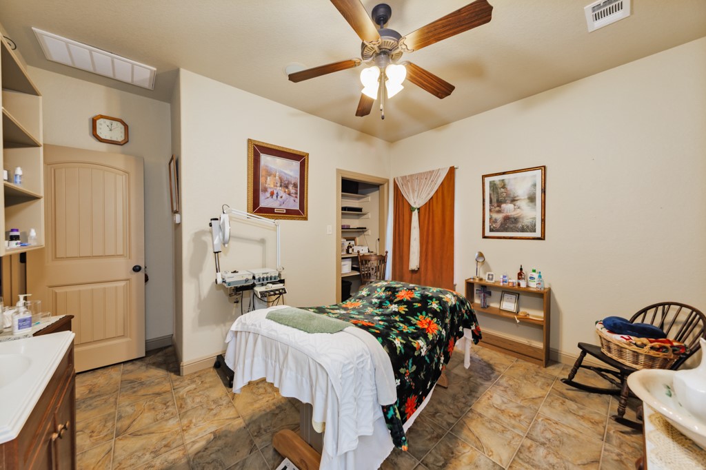 433 Fruitland Road Bowie TX 76230