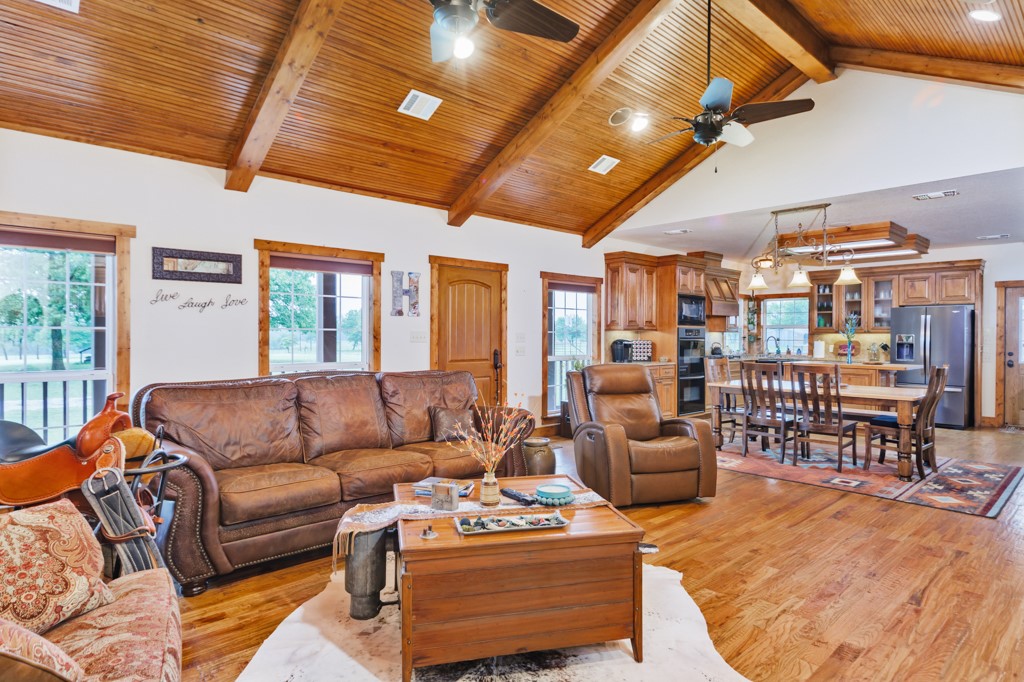 433 Fruitland Road Bowie TX 76230