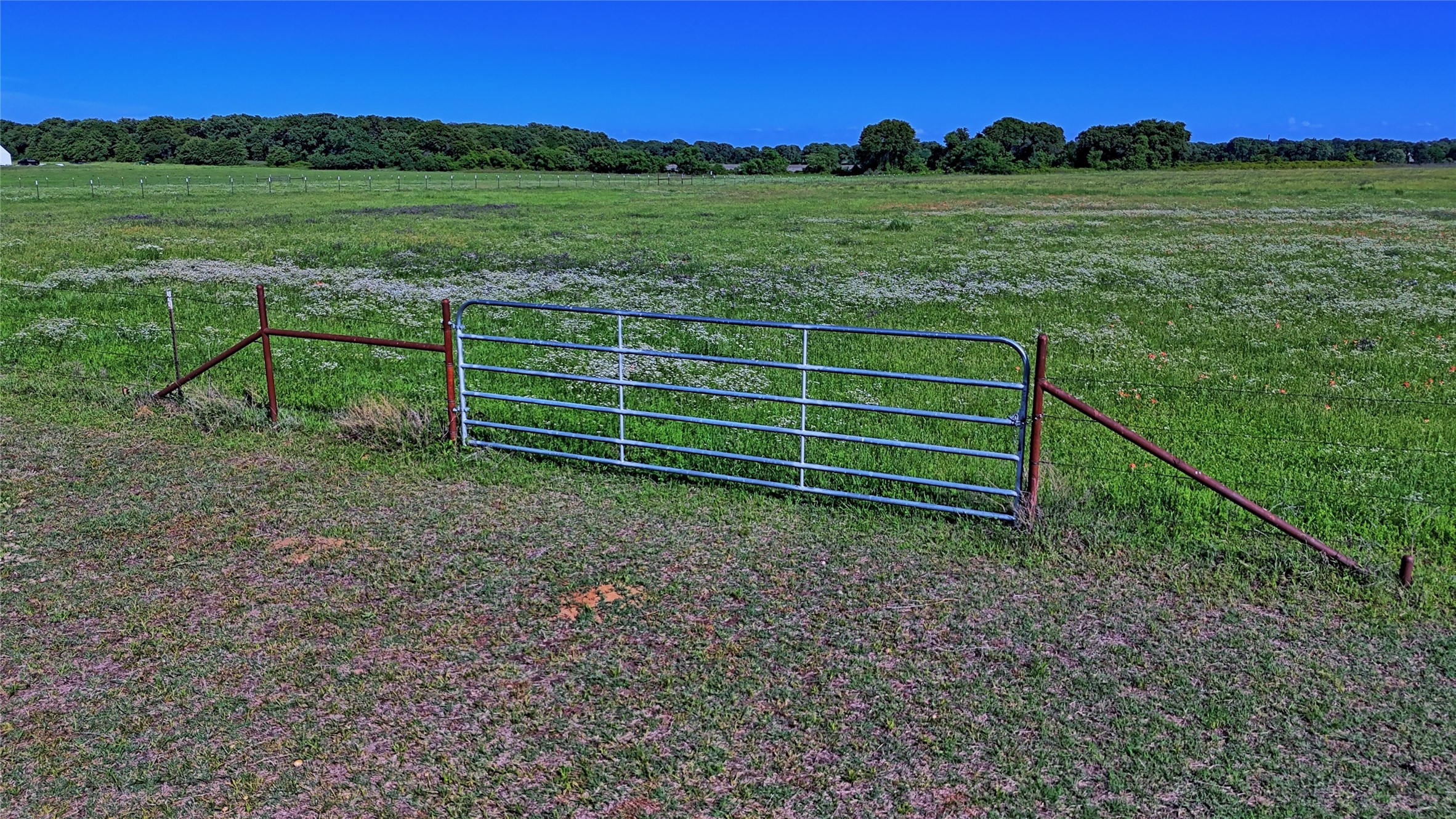 433 Fruitland Road Bowie TX 76230