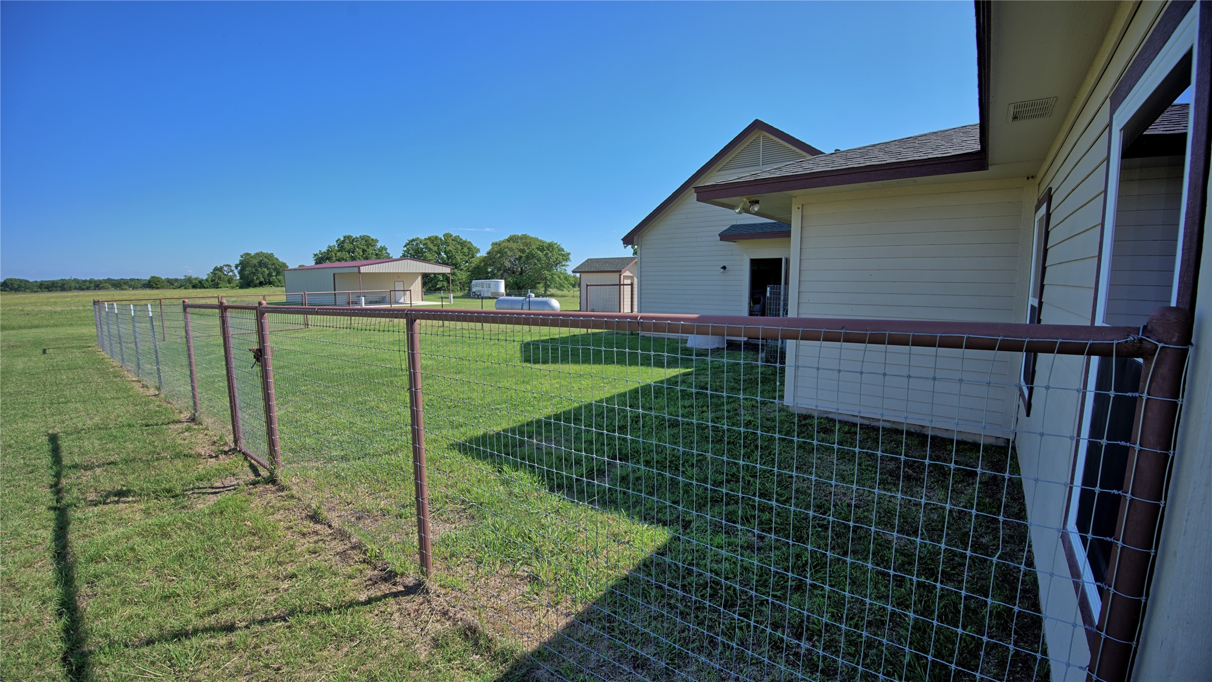 433 Fruitland Road Bowie TX 76230