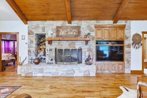433 Fruitland Road Bowie TX 76230