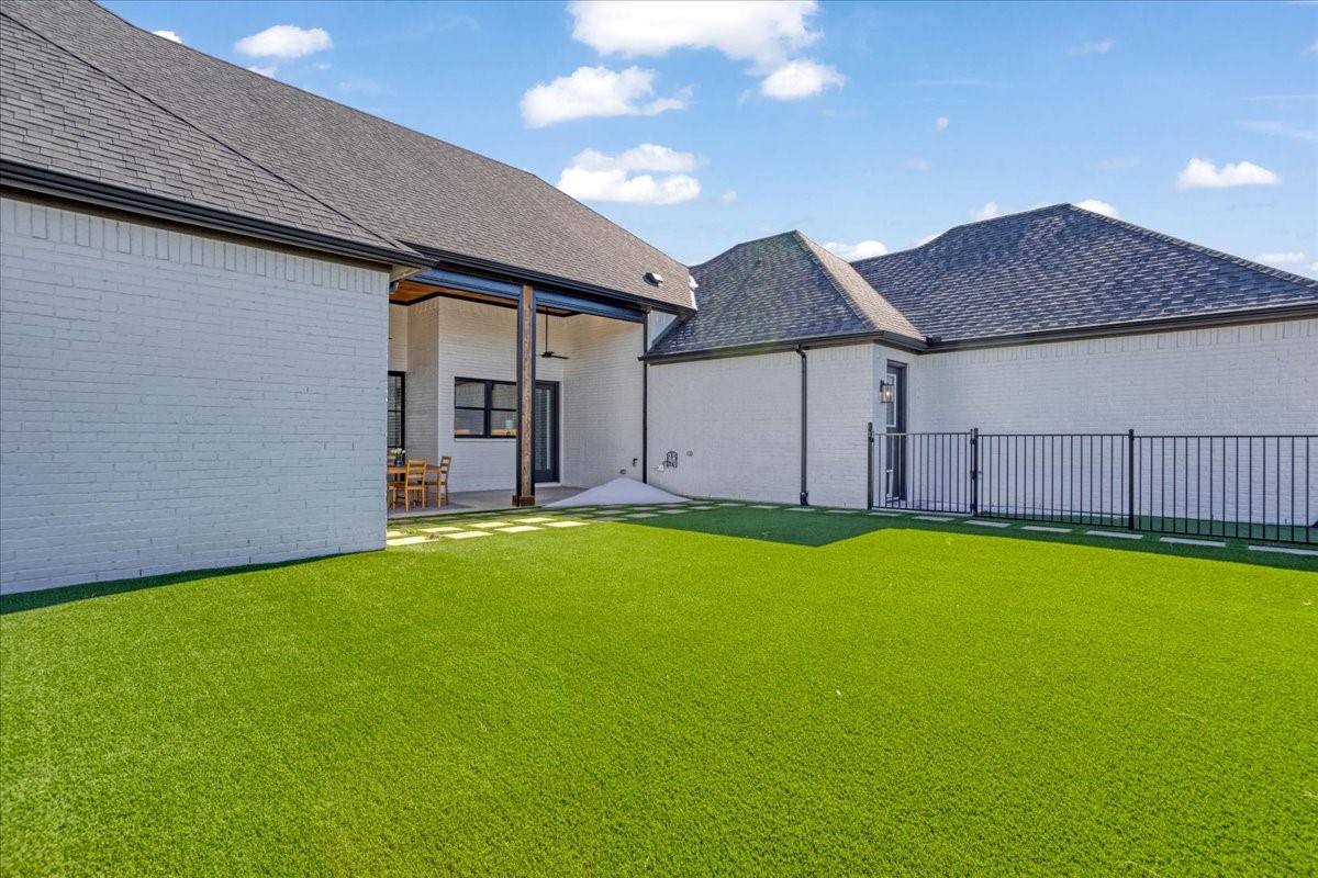 1442 Kara Trail Van Alstyne TX 75495