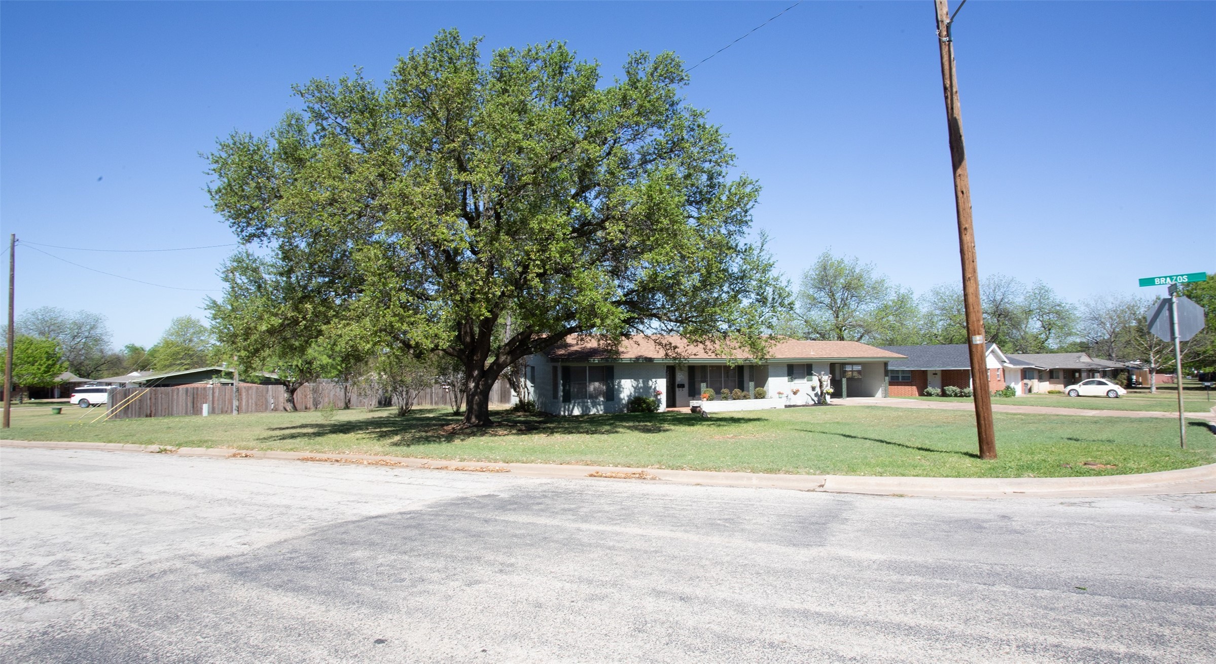 914 Fairview Street Graham TX 76450