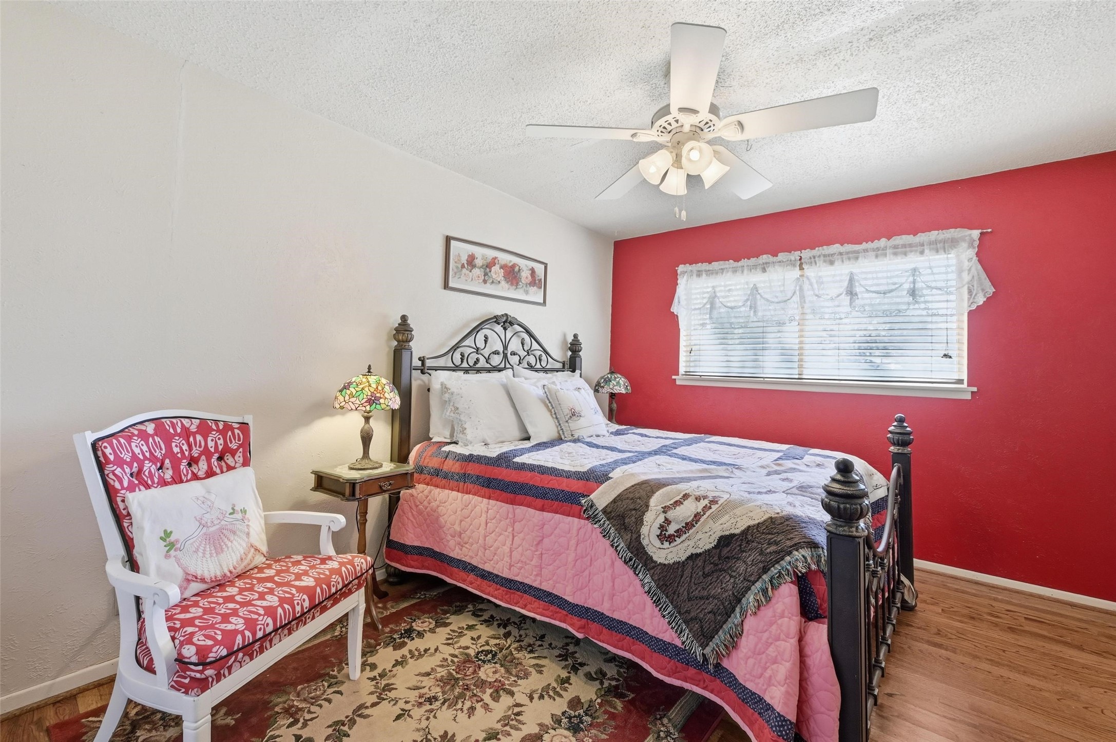 620 W College Street Grapevine TX 76051