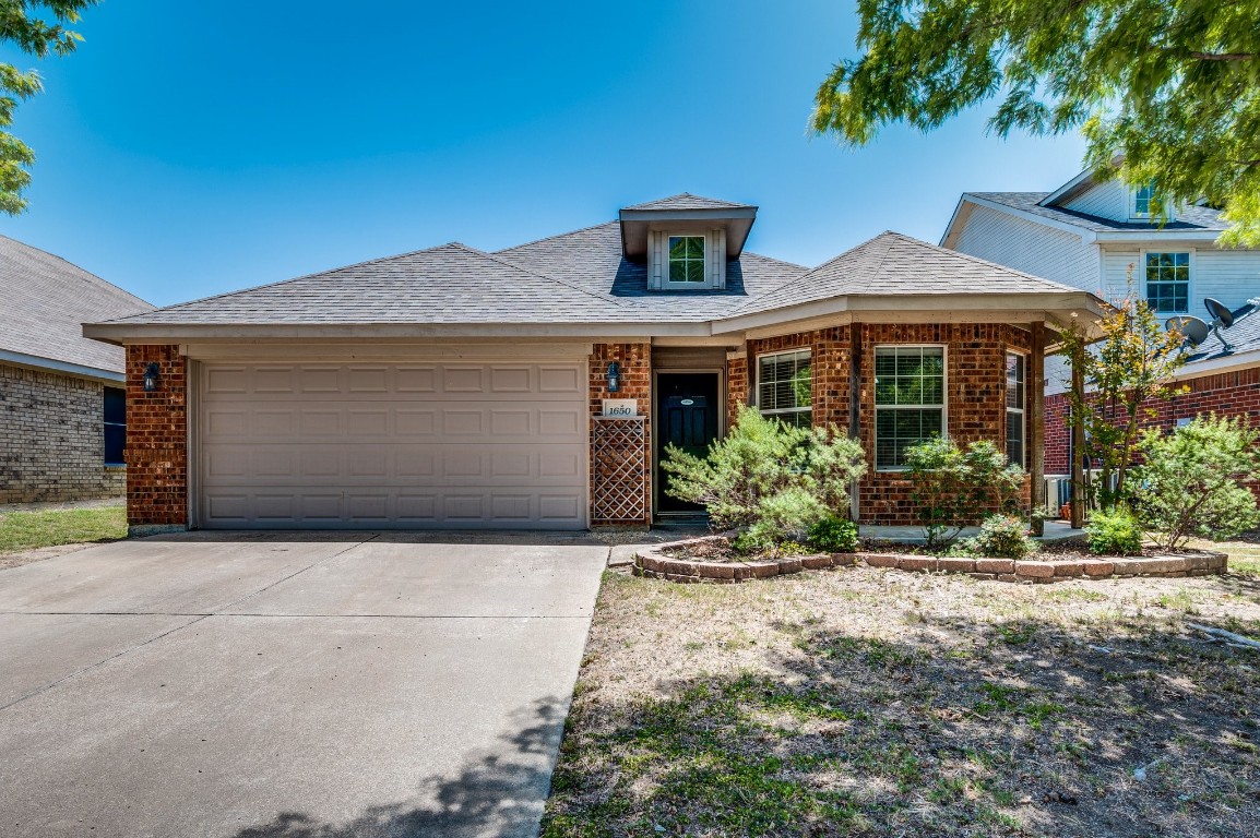 1650 Hillside Drive Waxahachie TX 75165