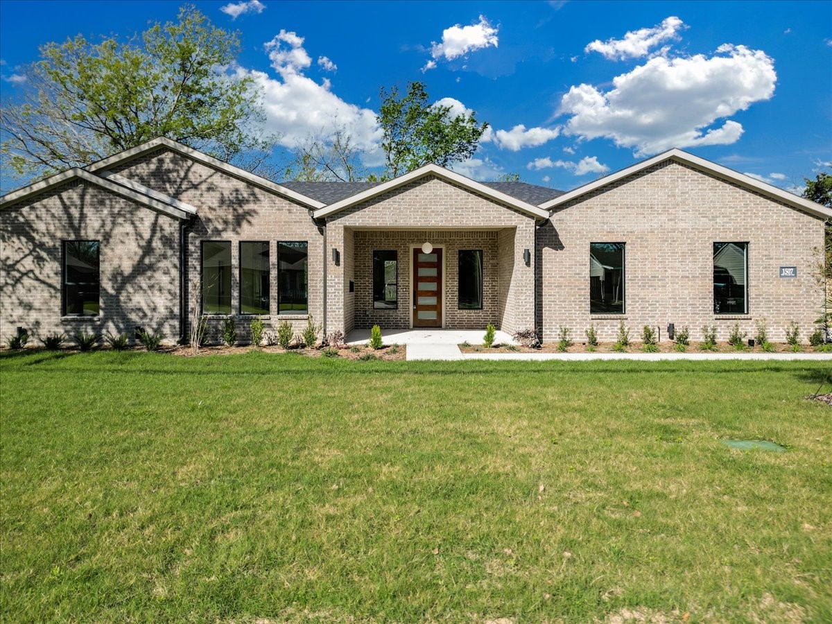 1507 Elk Creek Road Dallas TX 75253