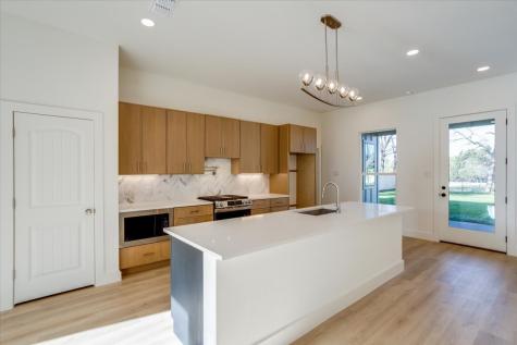 1507 Elk Creek Road Dallas TX 75253
