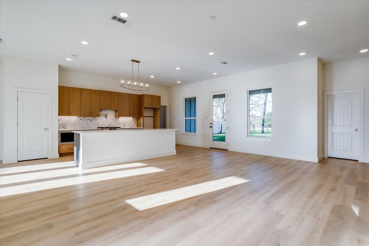 1507 Elk Creek Road Dallas TX 75253