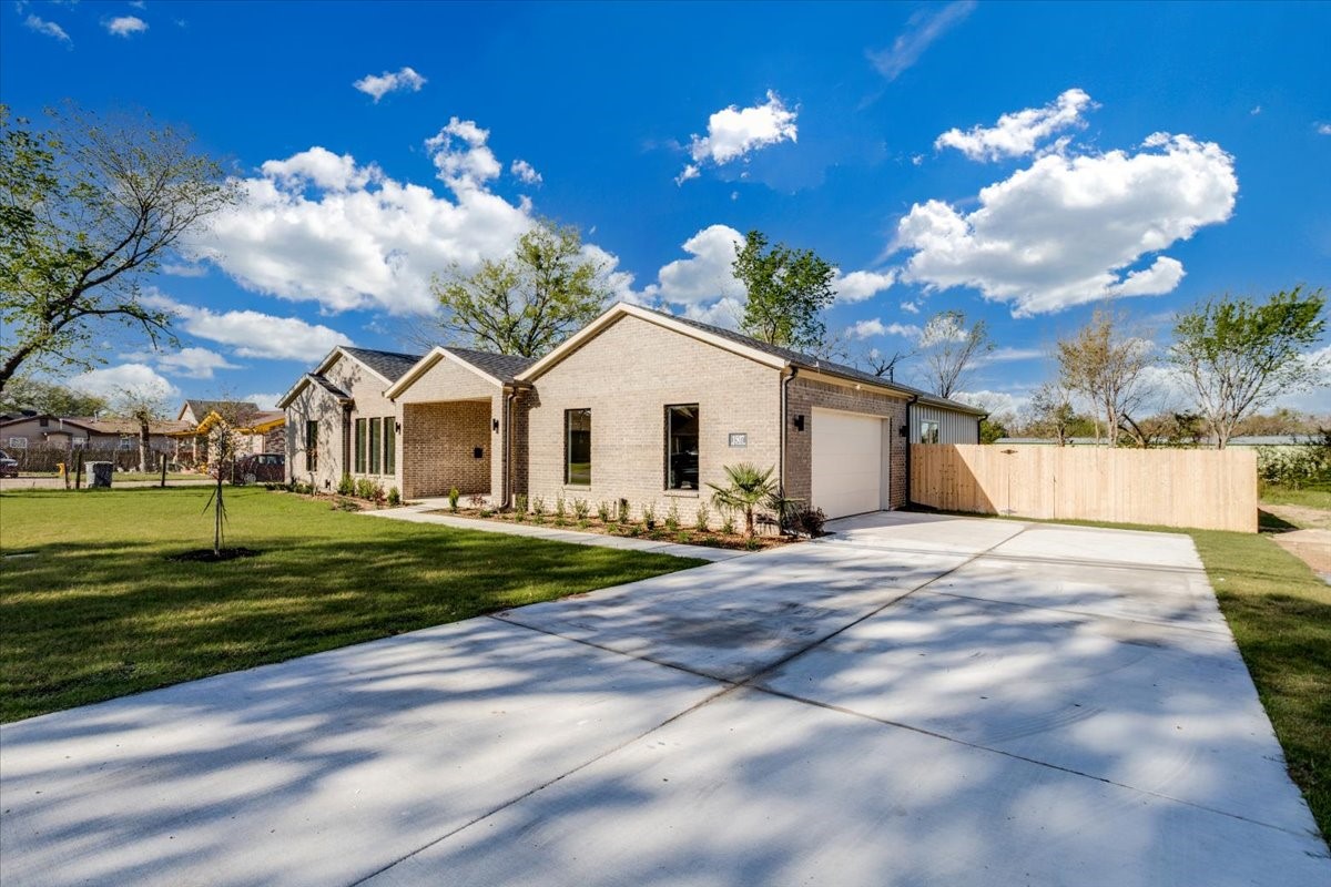 1507 Elk Creek Road Dallas TX 75253