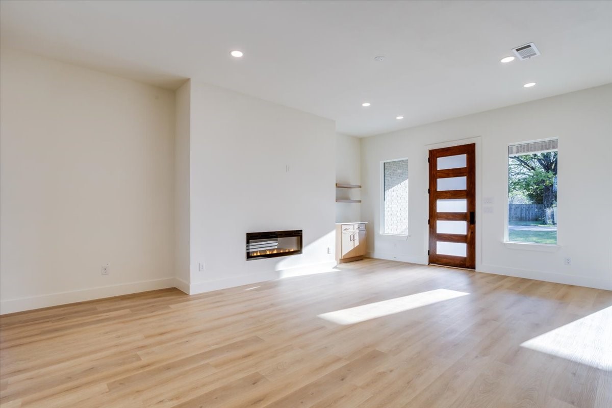 1507 Elk Creek Road Dallas TX 75253