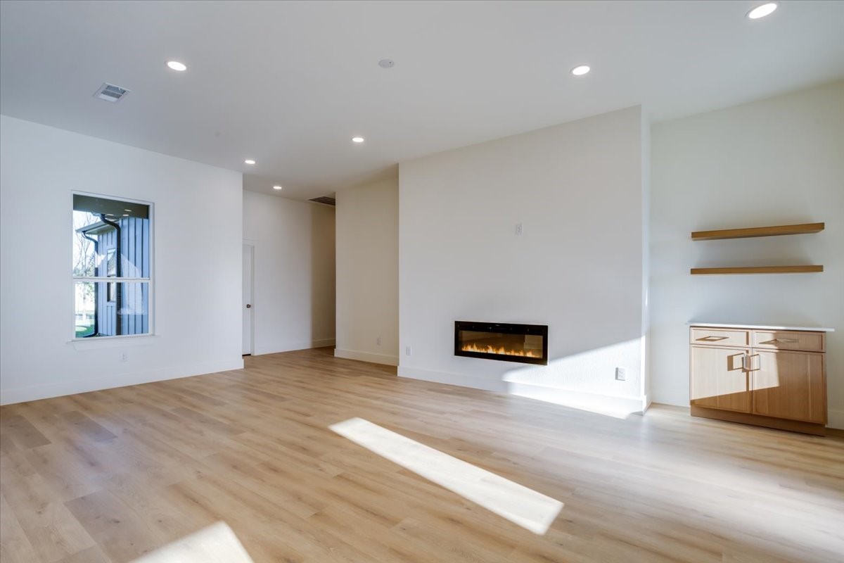 1507 Elk Creek Road Dallas TX 75253