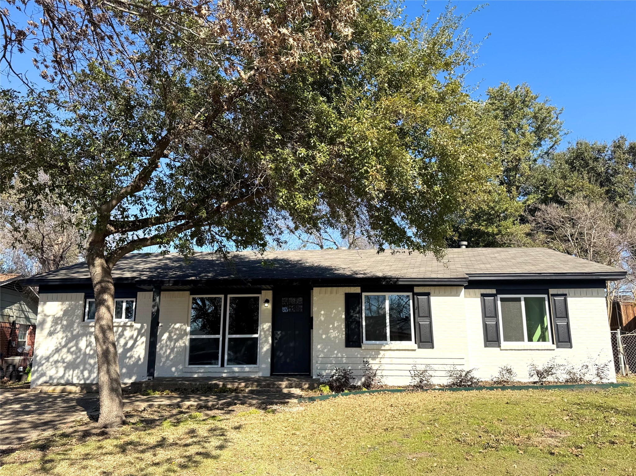 8627 Ashcroft Avenue Dallas TX 75243
