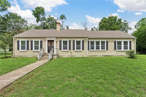 301 N Tyus Street Groesbeck TX 76642