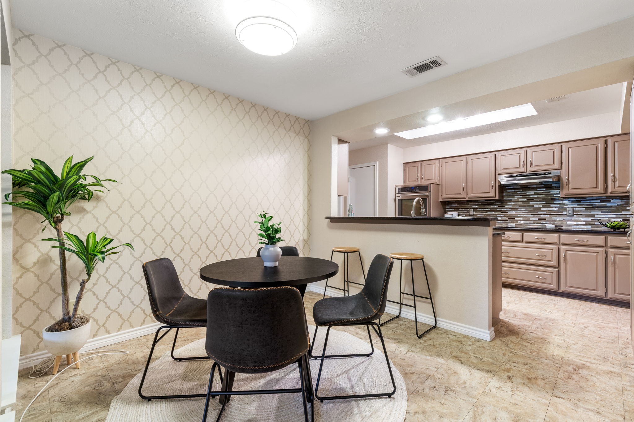 533 Hidden Brooke Drive Desoto TX 75115