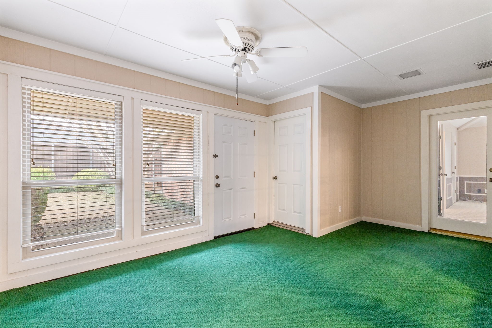 533 Hidden Brooke Drive Desoto TX 75115