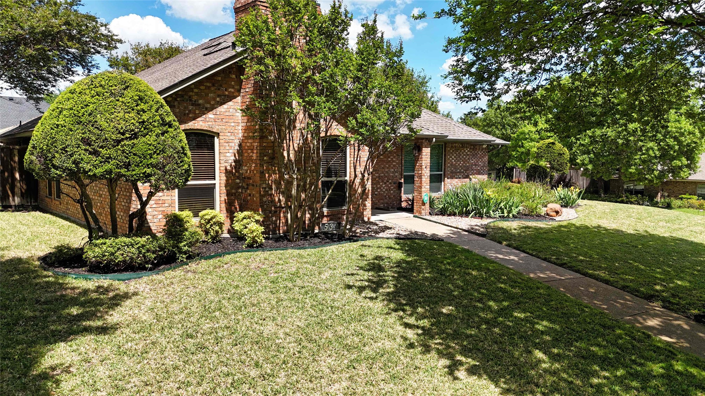 533 Hidden Brooke Drive Desoto TX 75115