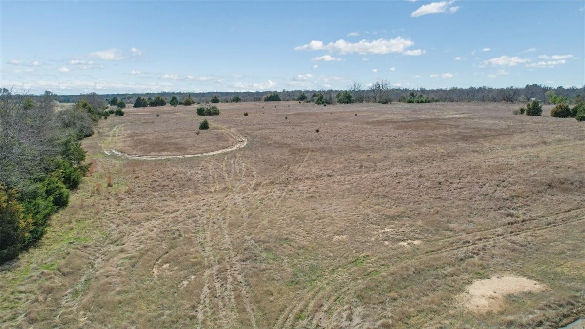 2035 Fm-1566 Celeste TX 75423