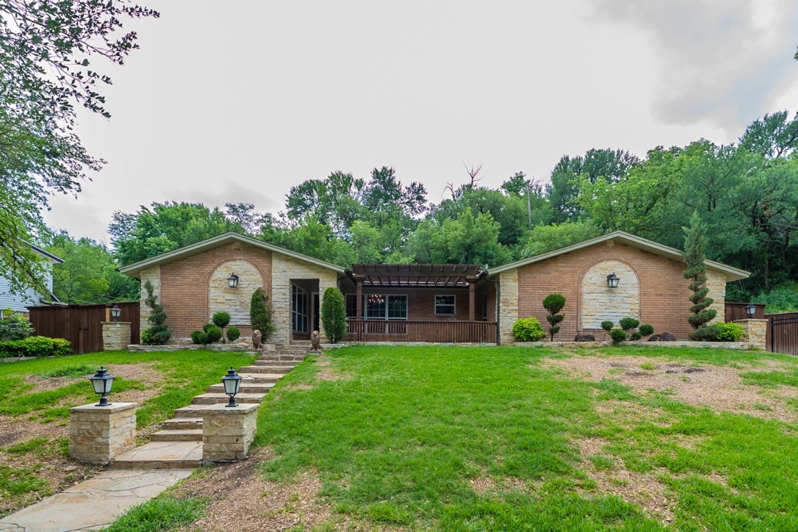 5216 Blue Valley Court Fort Worth TX 76112
