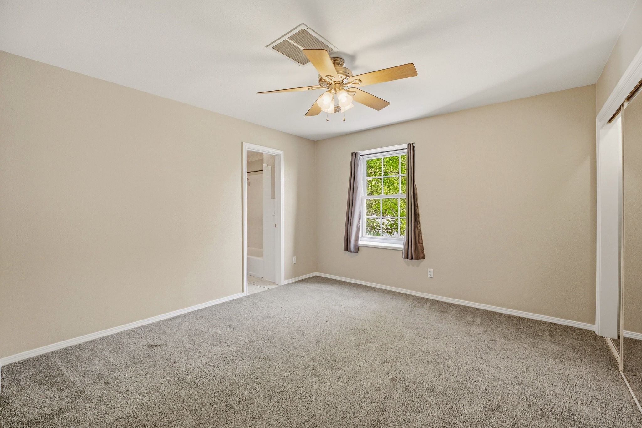 302 Hill Street Glen Rose TX 76043