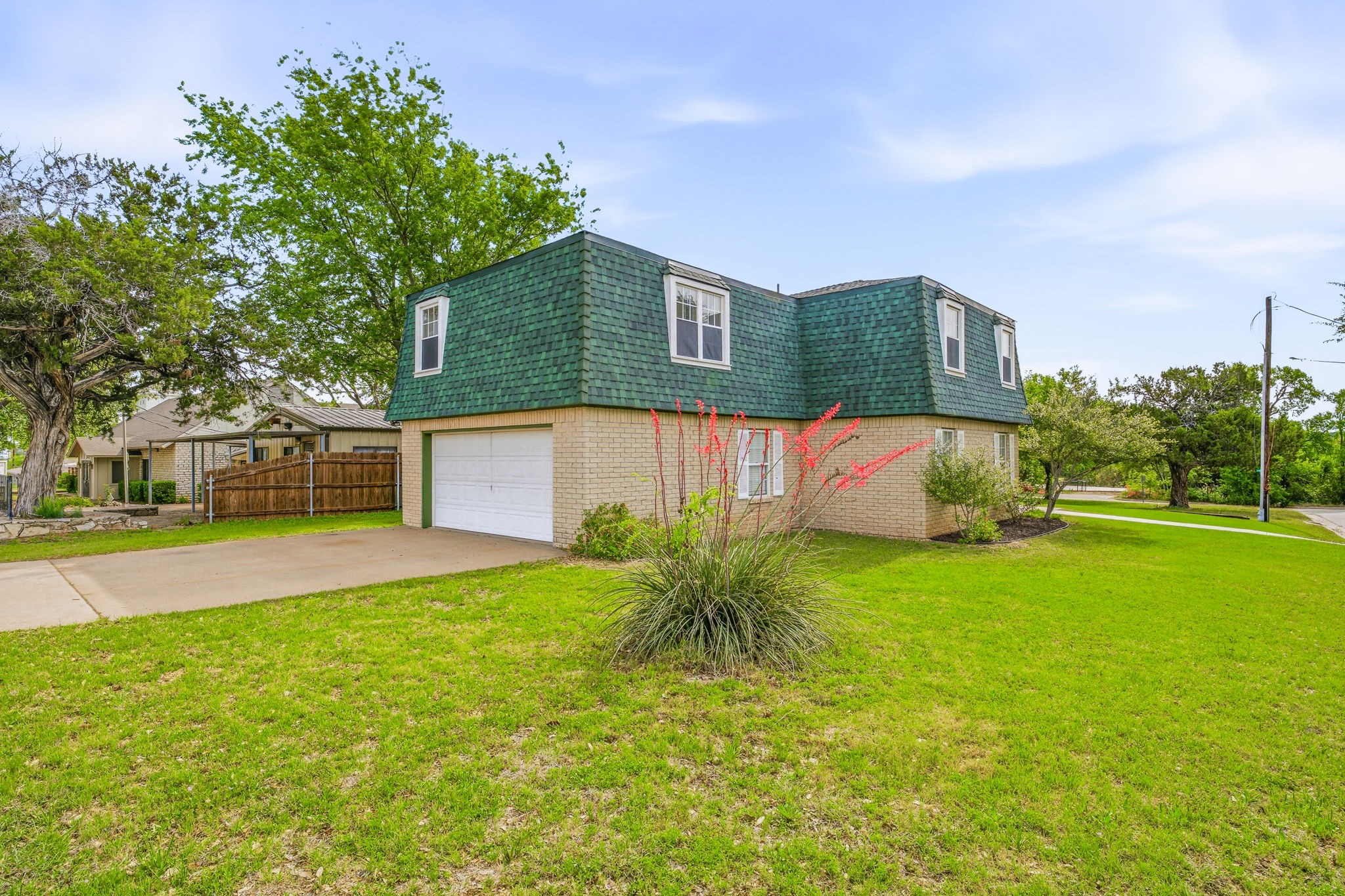 302 Hill Street Glen Rose TX 76043